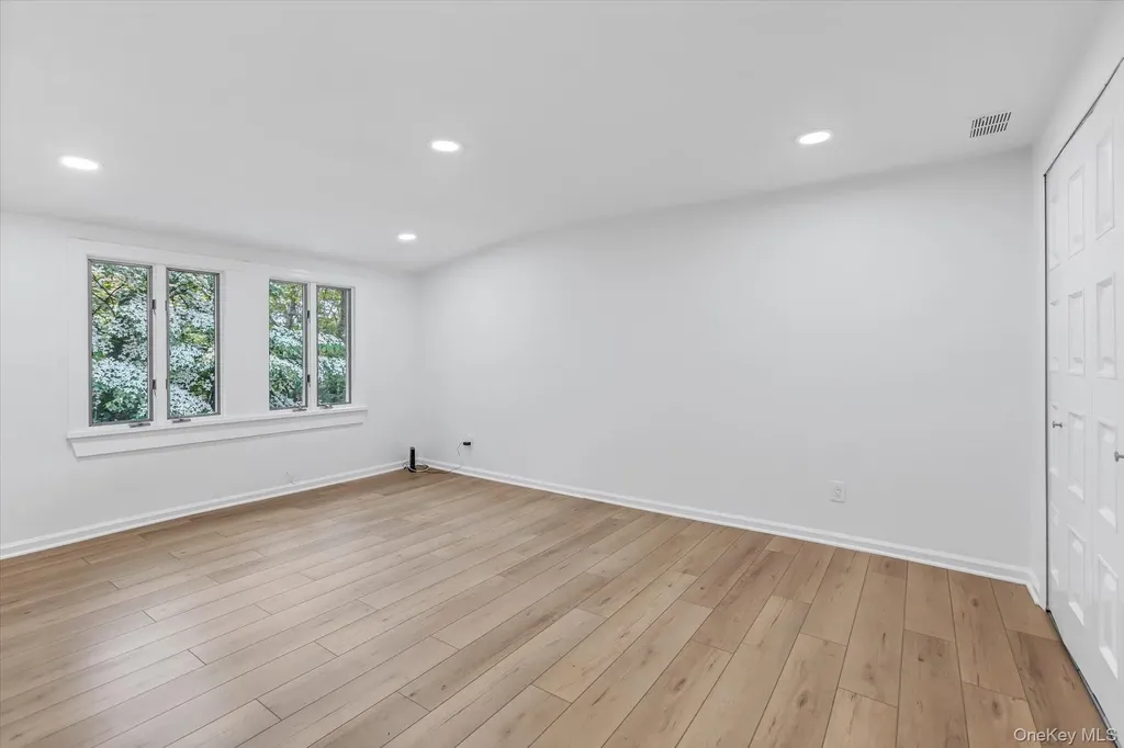 2 Westbourne Lane Melville NY 11747