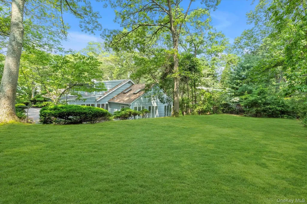 2 Westbourne Lane Melville NY 11747