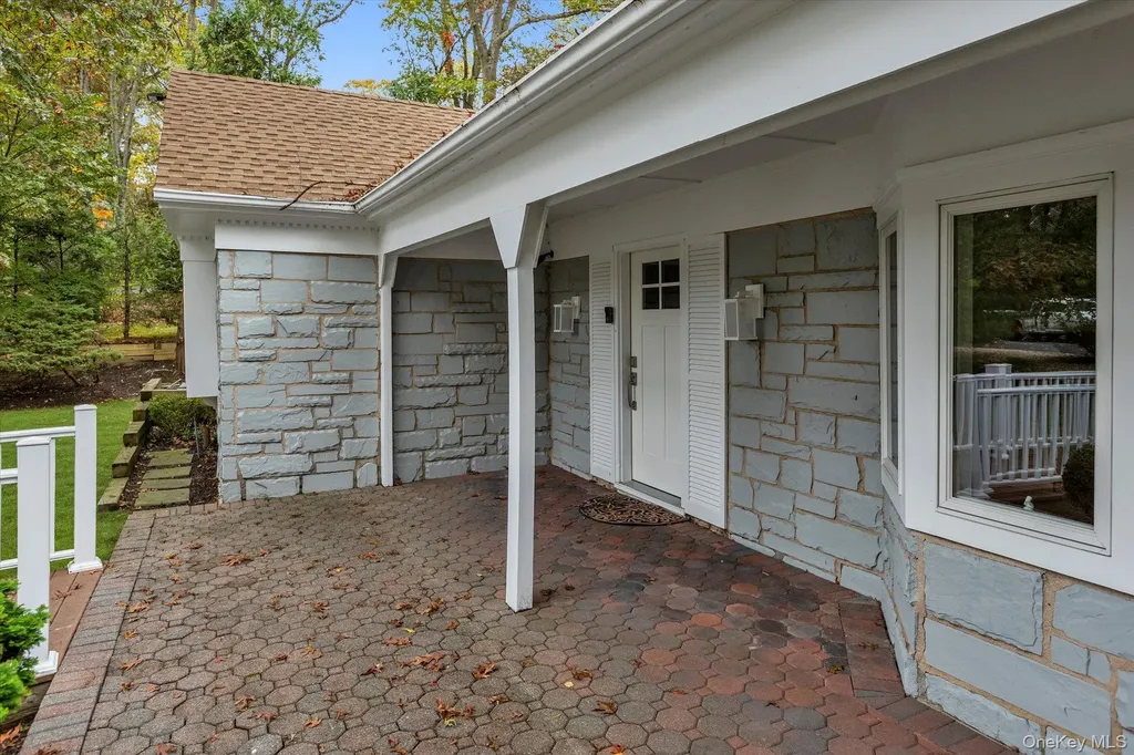 2 Westbourne Lane Melville NY 11747