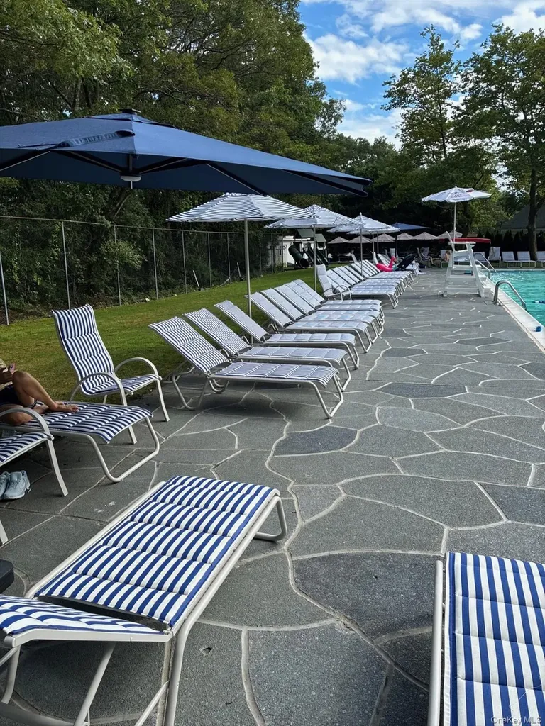2 Westbourne Lane Melville NY 11747