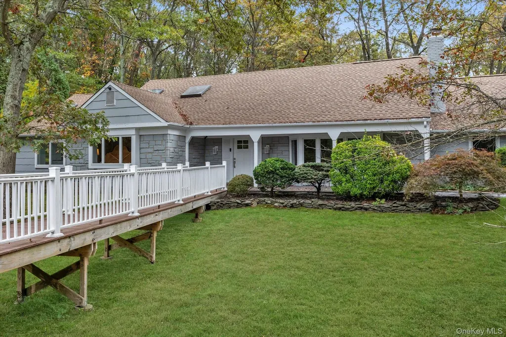 2 Westbourne Lane Melville NY 11747