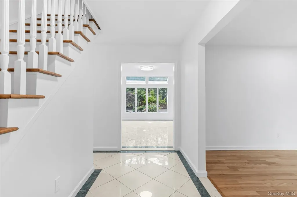 2 Westbourne Lane Melville NY 11747