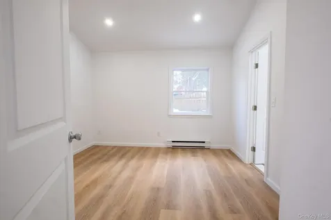 66 Lake Shore Drive Patterson NY 12563