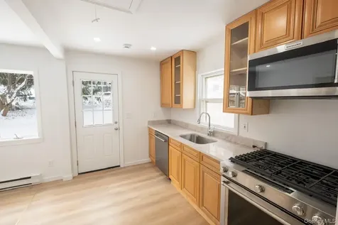 66 Lake Shore Drive Patterson NY 12563