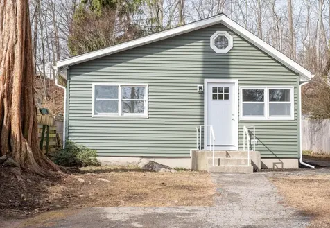 66 Lake Shore Drive Patterson NY 12563