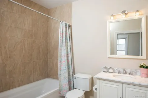 7 Sunflower Place Rhinebeck NY 12572