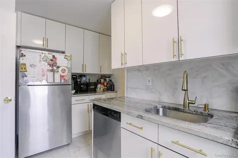 345 Bronx River Road Yonkers NY 10704