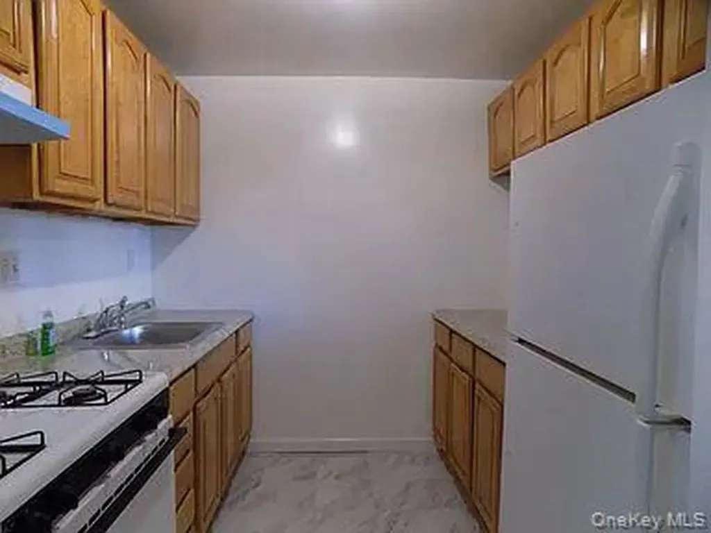 635 Eagle Avenue Bronx NY 10455