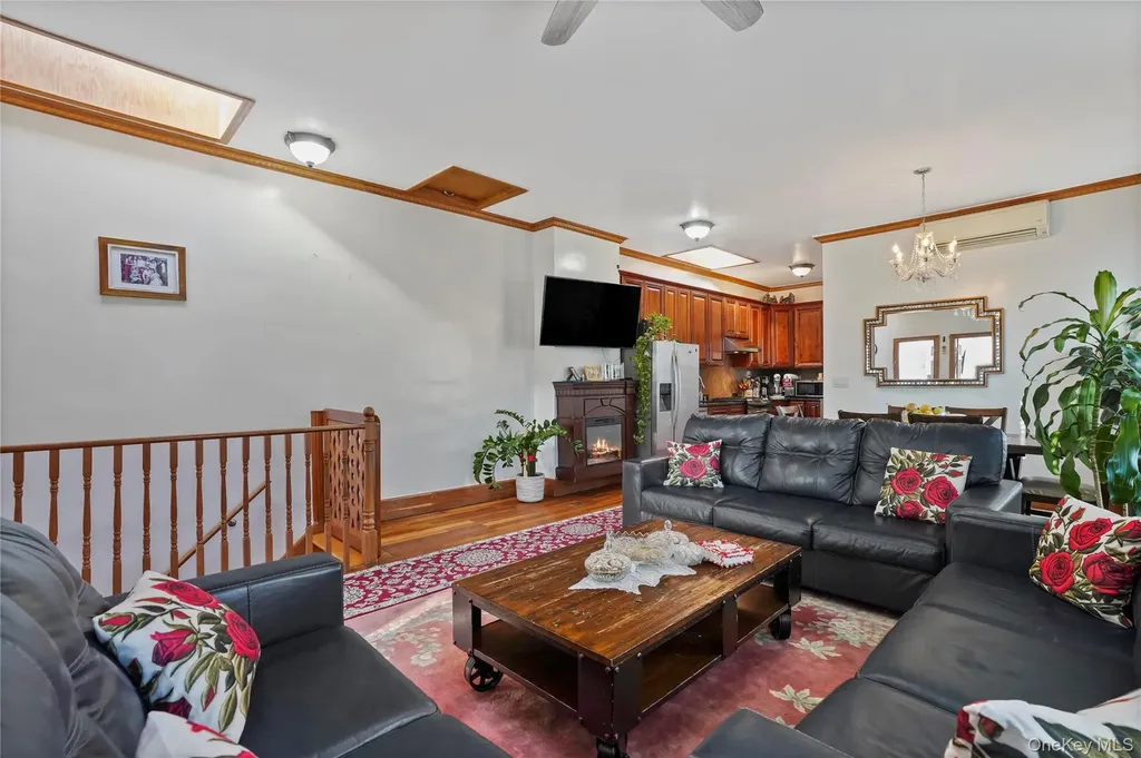 6325 60th Place Ridgewood NY 11385