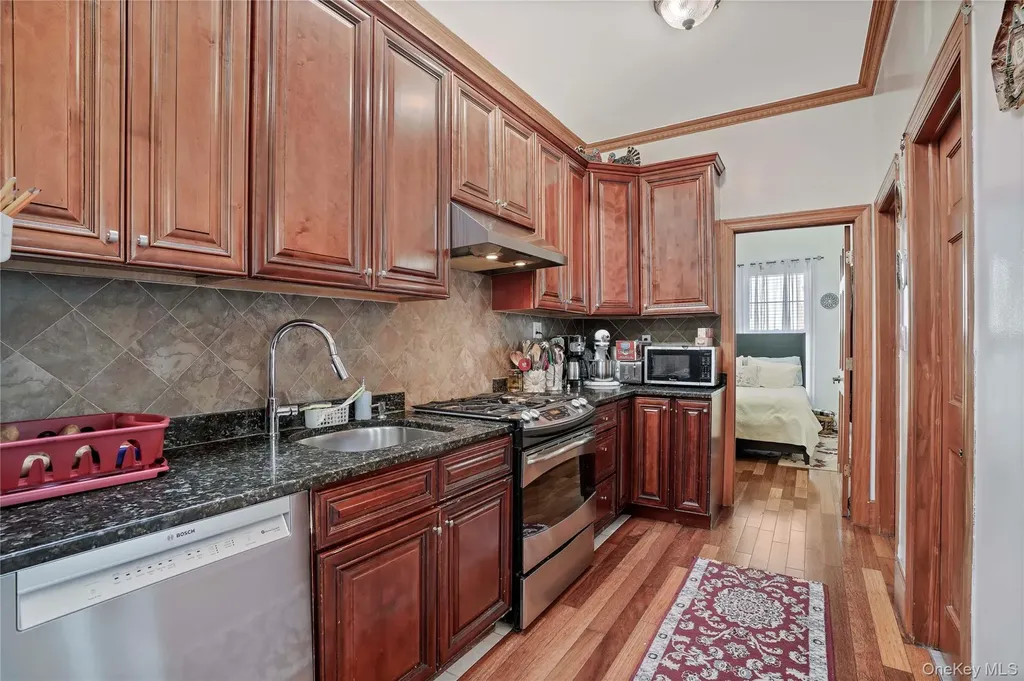 6325 60th Place Ridgewood NY 11385