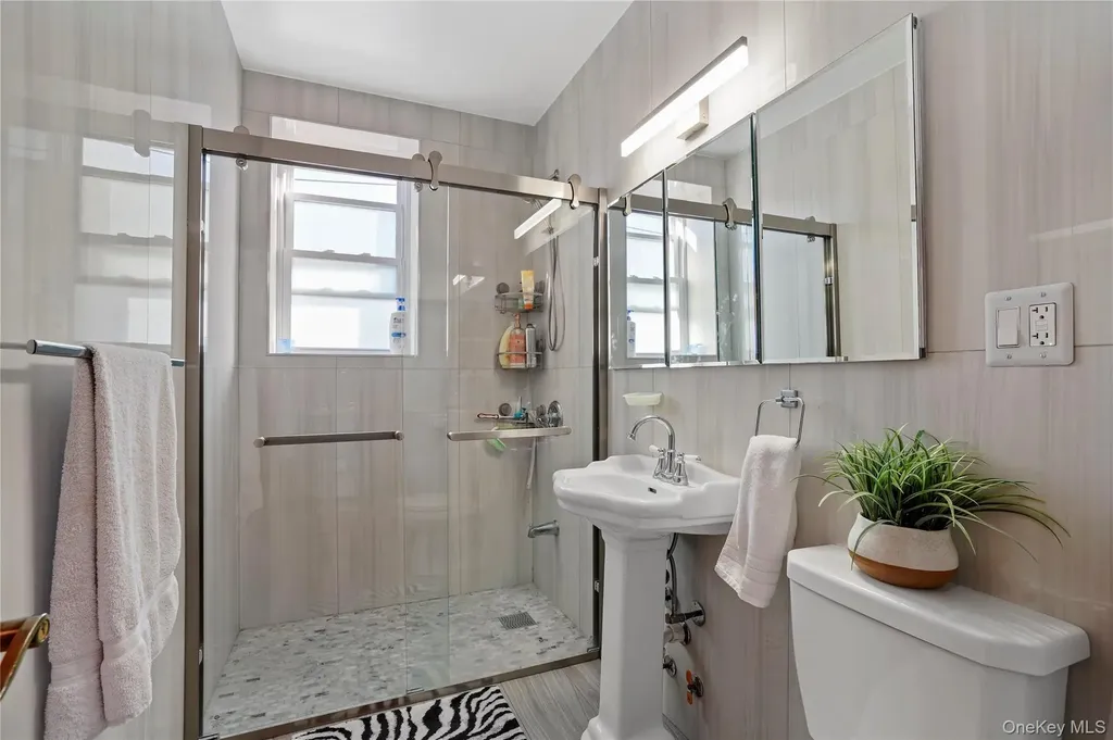 6325 60th Place Ridgewood NY 11385