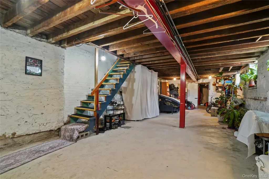 6325 60th Place Ridgewood NY 11385