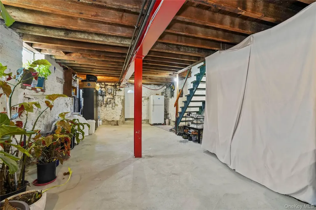 6325 60th Place Ridgewood NY 11385