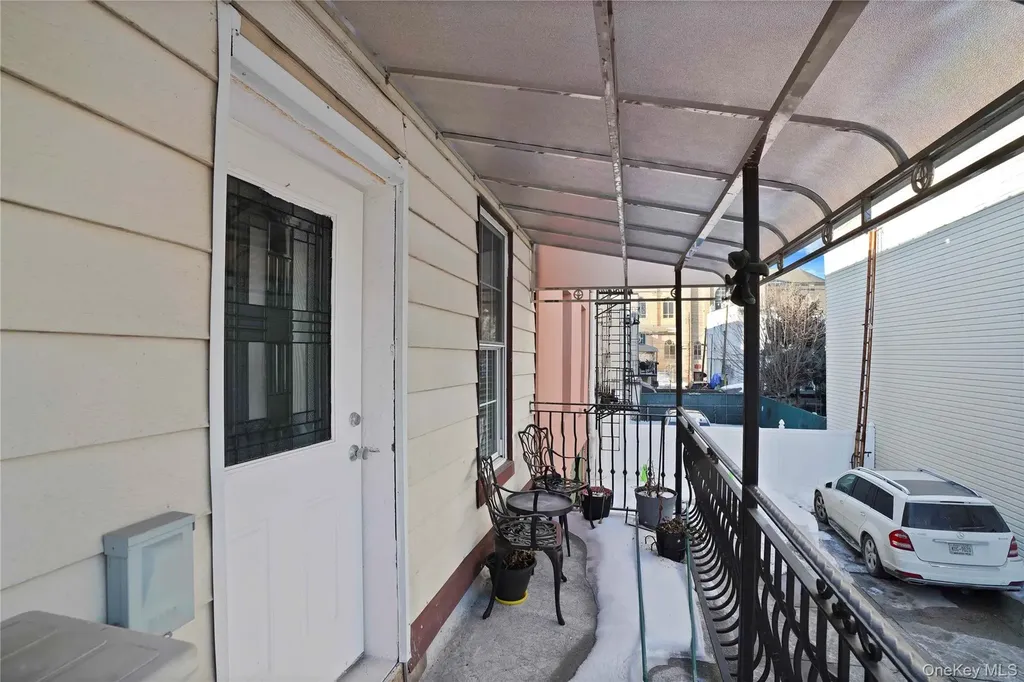 6325 60th Place Ridgewood NY 11385