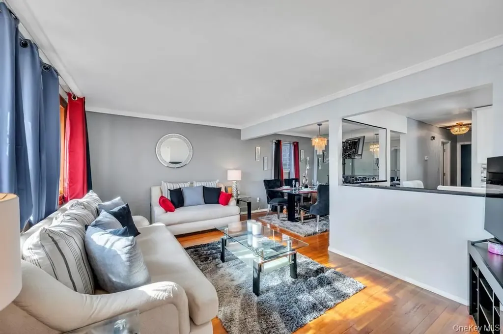 488 Pershing Boulevard Rockville Centre NY 11570