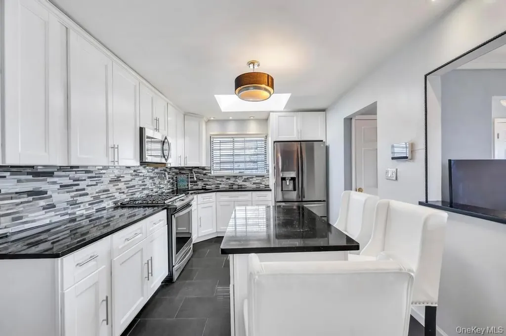 488 Pershing Boulevard Rockville Centre NY 11570