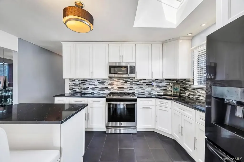 488 Pershing Boulevard Rockville Centre NY 11570