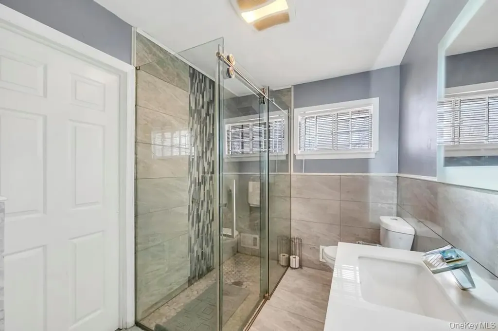 488 Pershing Boulevard Rockville Centre NY 11570