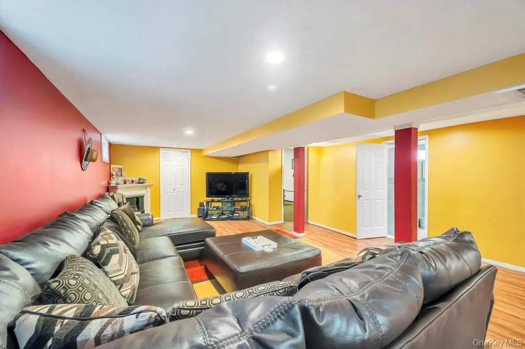 488 Pershing Boulevard Rockville Centre NY 11570