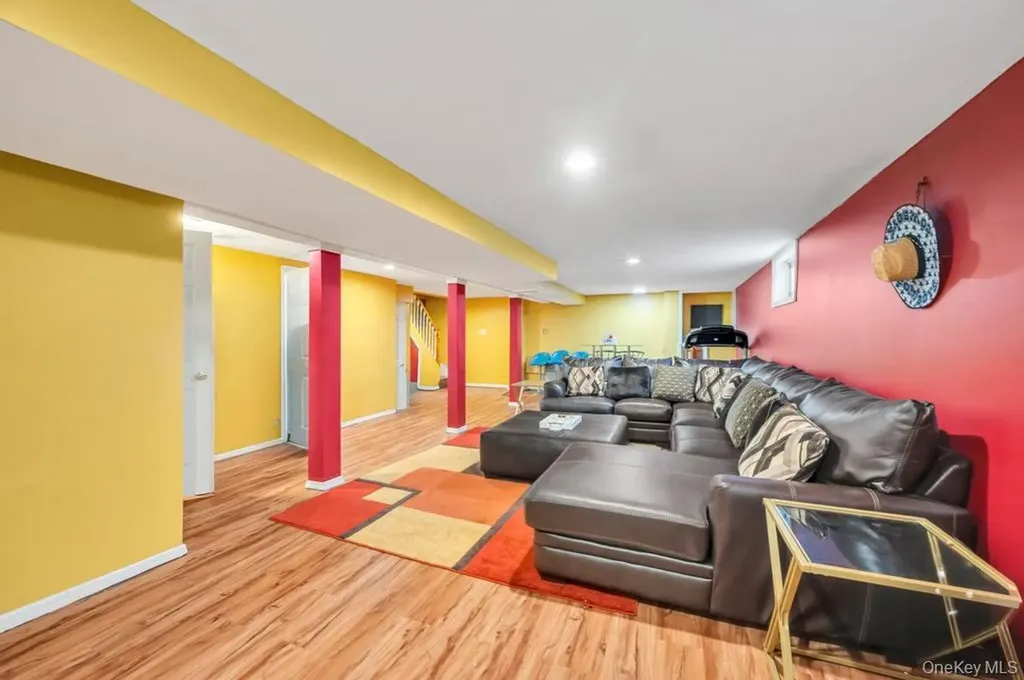 488 Pershing Boulevard Rockville Centre NY 11570