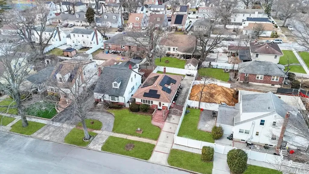 488 Pershing Boulevard Rockville Centre NY 11570
