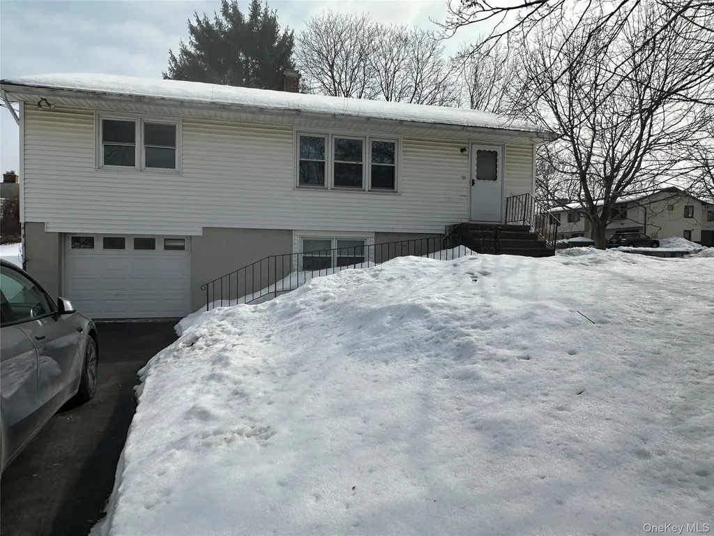 77 Melrose Avenue New Windsor NY 12553