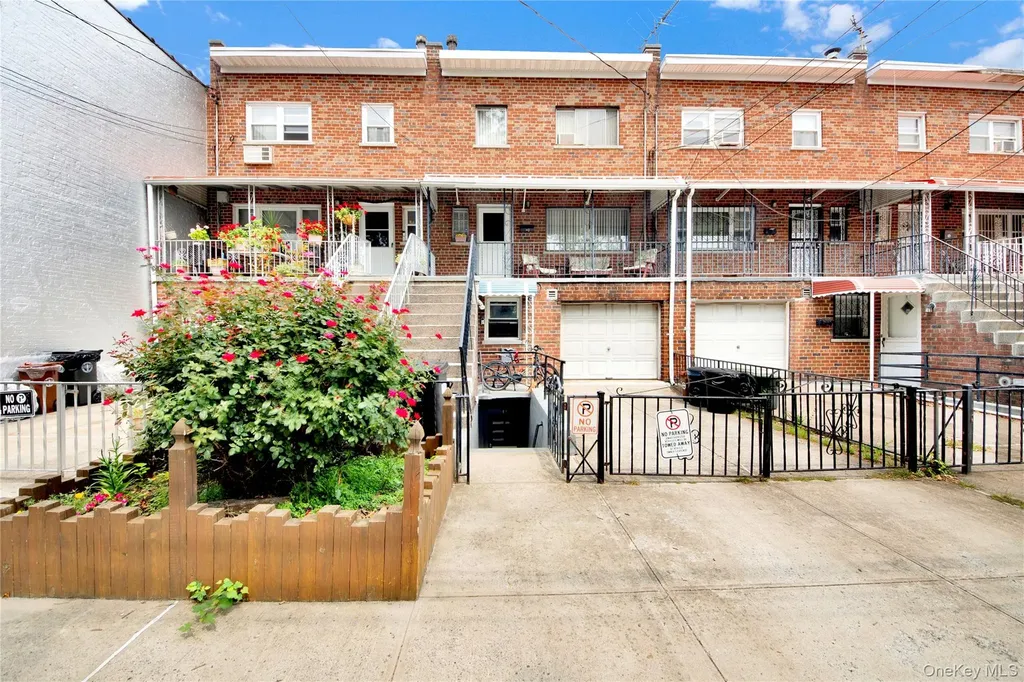 2343 Ellis Avenue Bronx NY 10462