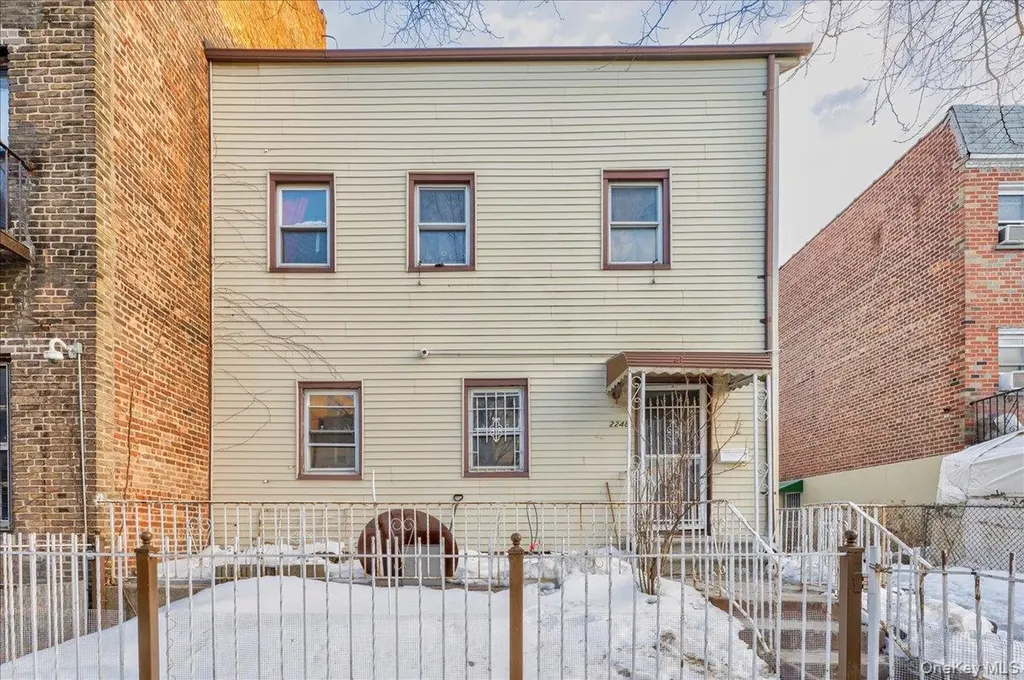 2248 Haviland Avenue Bronx NY 10462