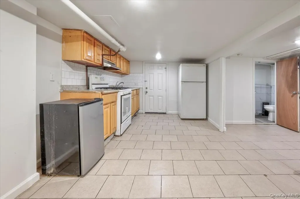 2248 Haviland Avenue Bronx NY 10462