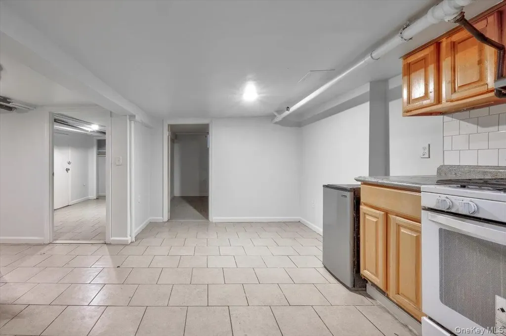 2248 Haviland Avenue Bronx NY 10462