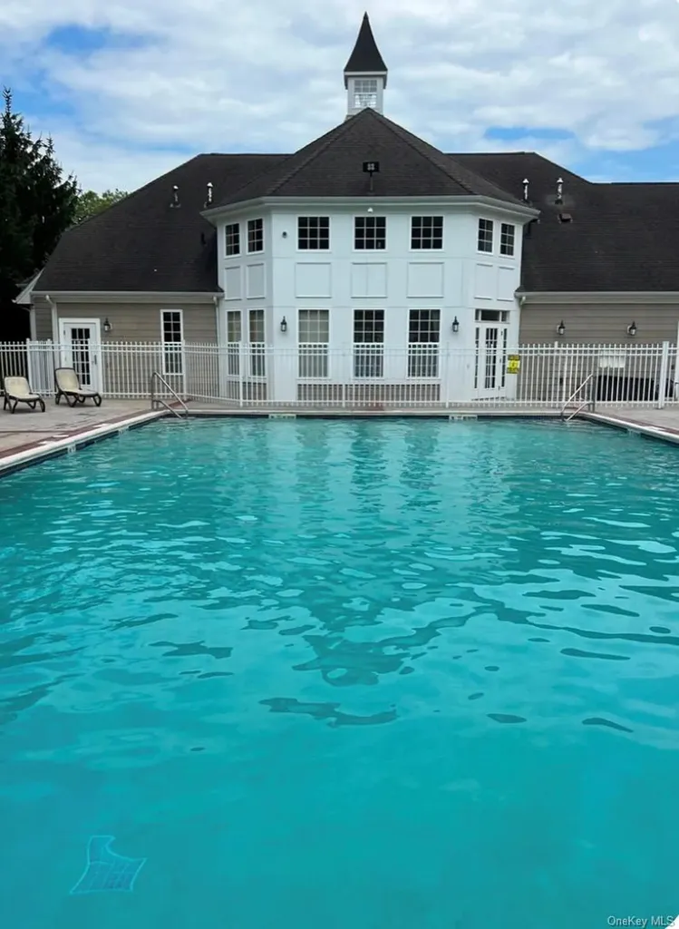 21 High Ridge Lane Middletown NY 10940