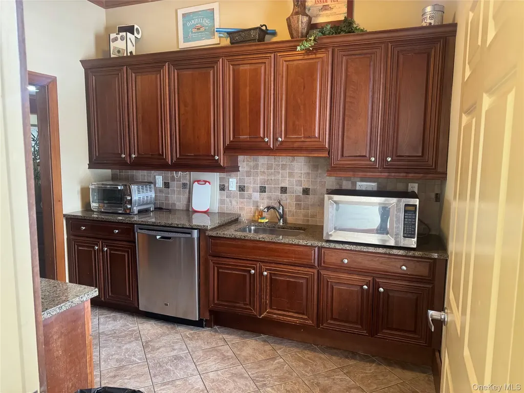 21 High Ridge Lane Middletown NY 10940