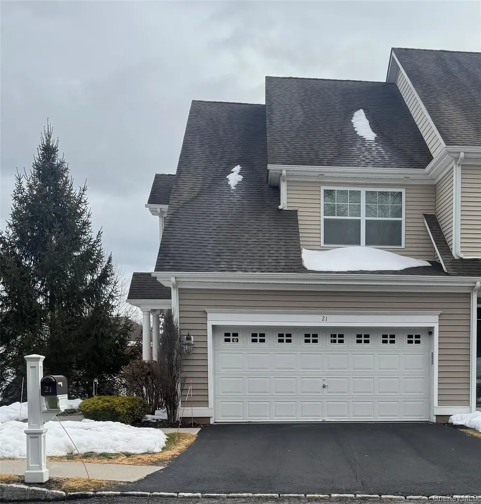 21 High Ridge Lane Middletown NY 10940
