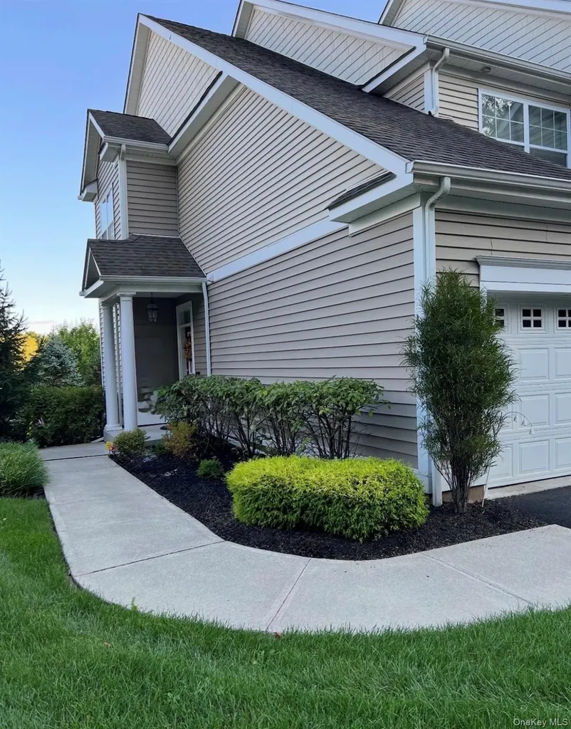21 High Ridge Lane Middletown NY 10940