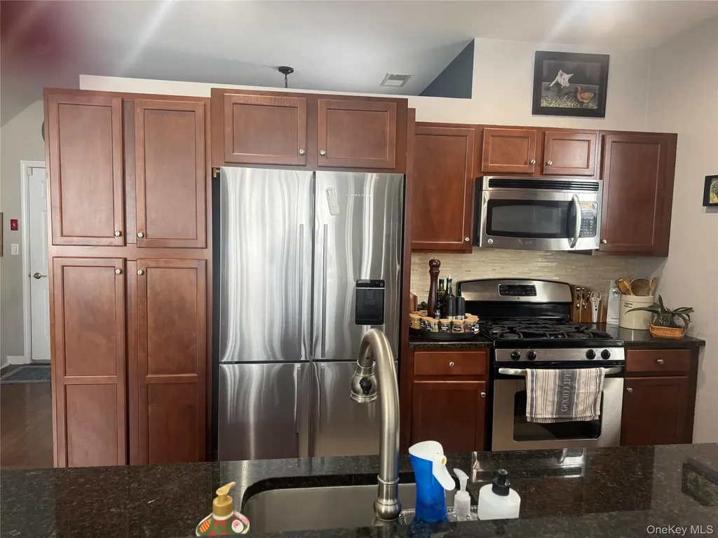 21 High Ridge Lane Middletown NY 10940