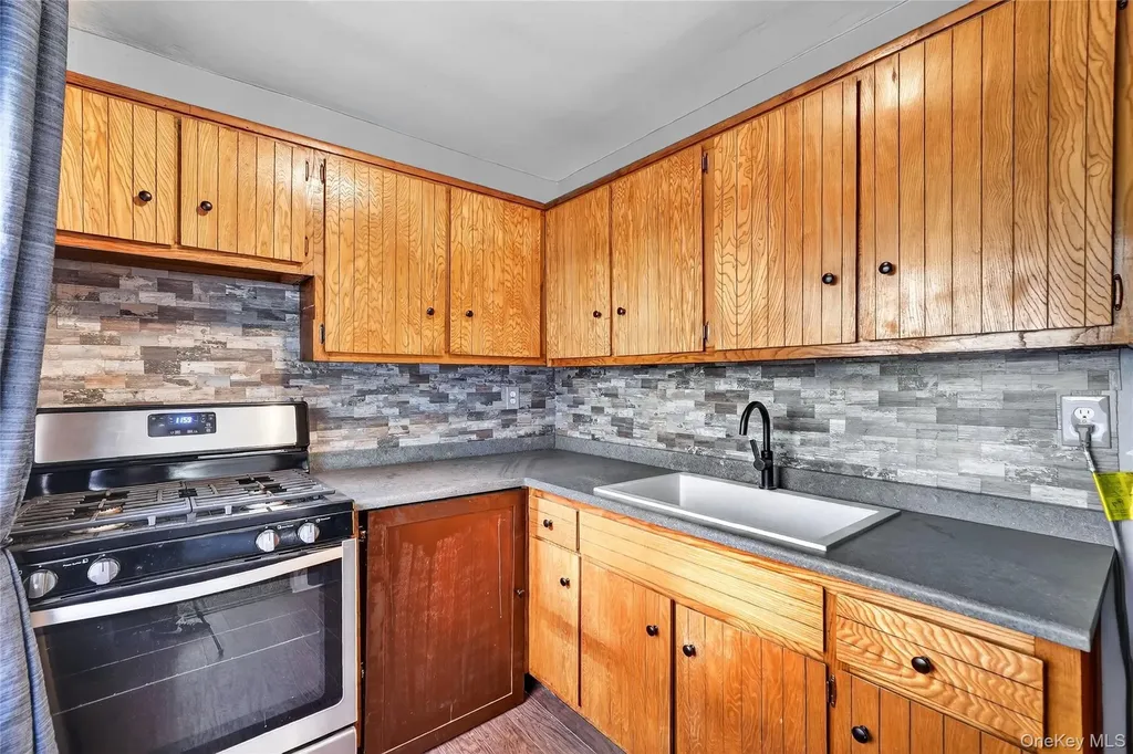 25 Franklin Avenue White Plains NY 10601