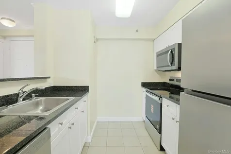 31 Greenridge Avenue White Plains NY 10605
