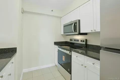 31 Greenridge Avenue White Plains NY 10605