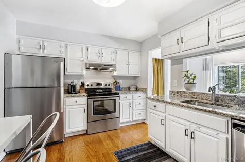 17 Foxwood Drive Pleasantville NY 10570