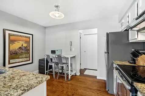 17 Foxwood Drive Pleasantville NY 10570