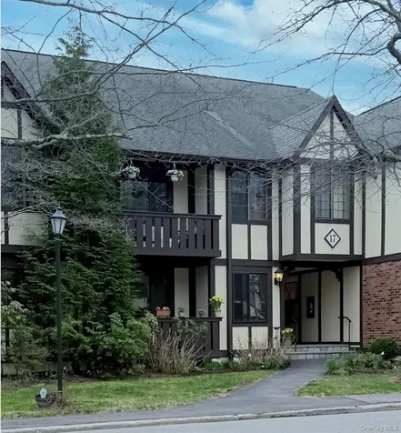 17 Foxwood Drive Pleasantville NY 10570