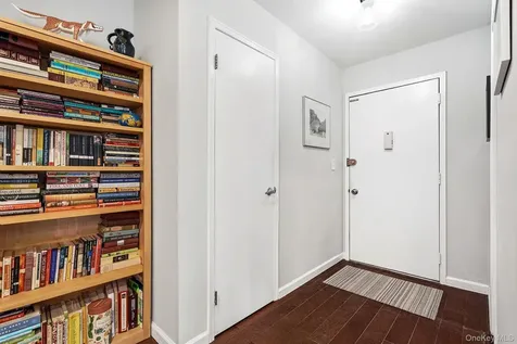 17 Foxwood Drive Pleasantville NY 10570