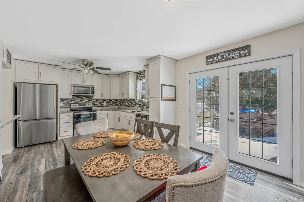 126 Floyd Road Shirley NY 11967