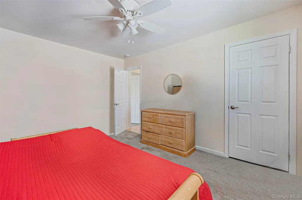 126 Floyd Road Shirley NY 11967
