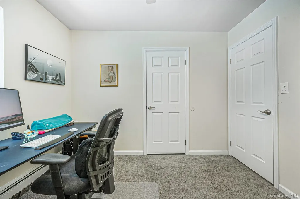 126 Floyd Road Shirley NY 11967