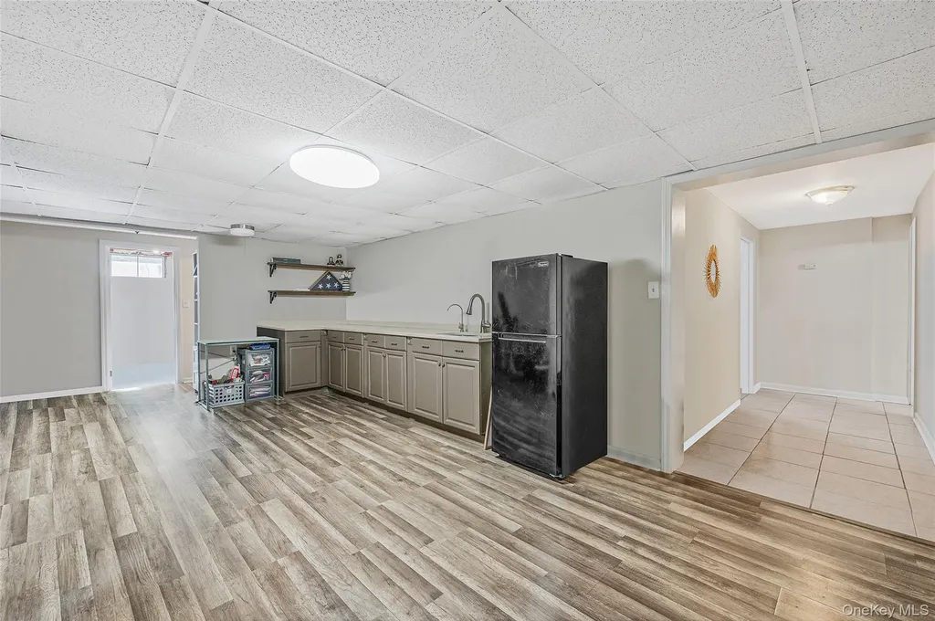 126 Floyd Road Shirley NY 11967