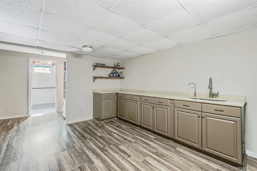 126 Floyd Road Shirley NY 11967