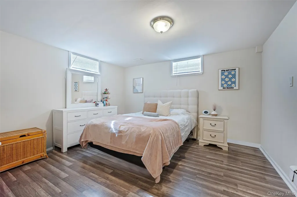 126 Floyd Road Shirley NY 11967