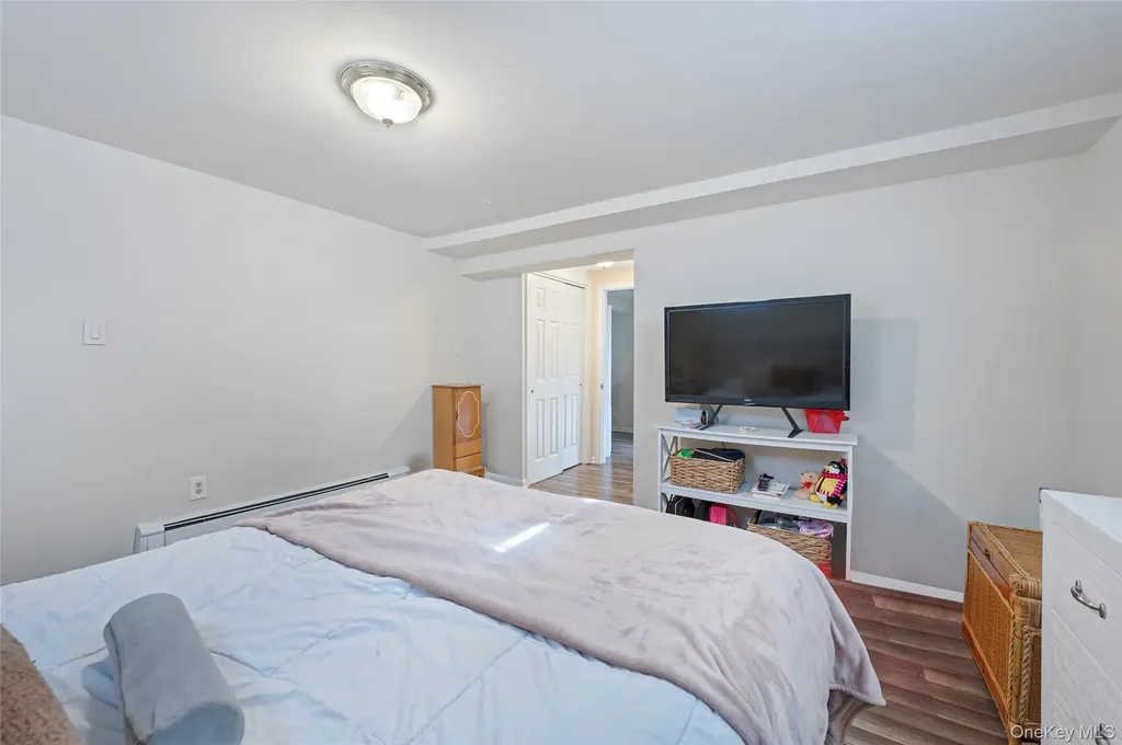 126 Floyd Road Shirley NY 11967