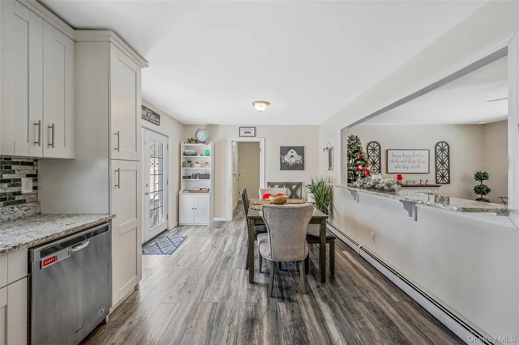 126 Floyd Road Shirley NY 11967